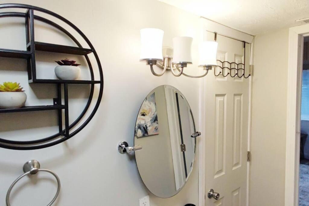 Spacious Suite Close To Downtown Indy/ King Bed Indianapolis Eksteriør bilde
