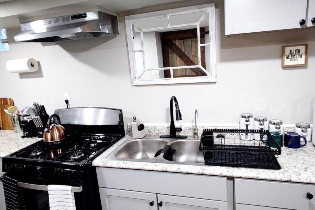 Spacious Suite Close To Downtown Indy/ King Bed Indianapolis Eksteriør bilde